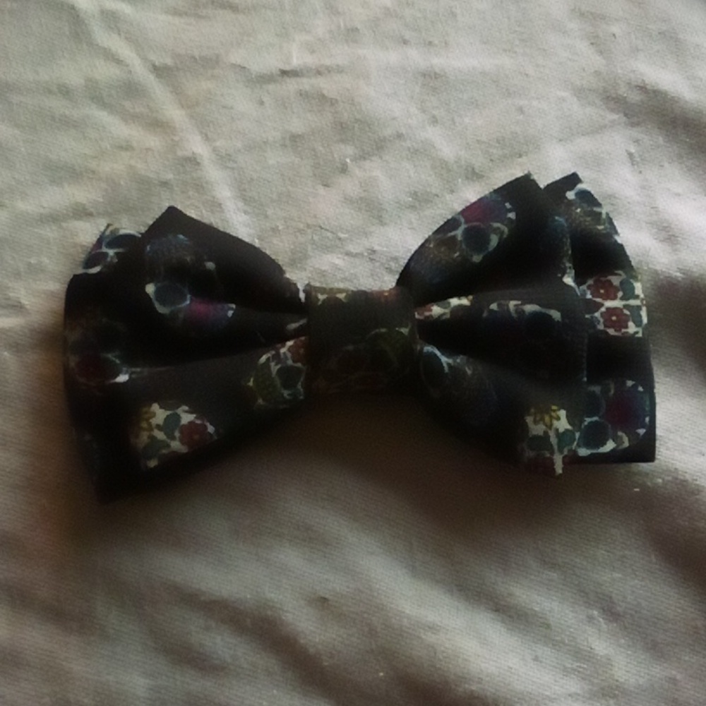 4" Sugar Skull Bow